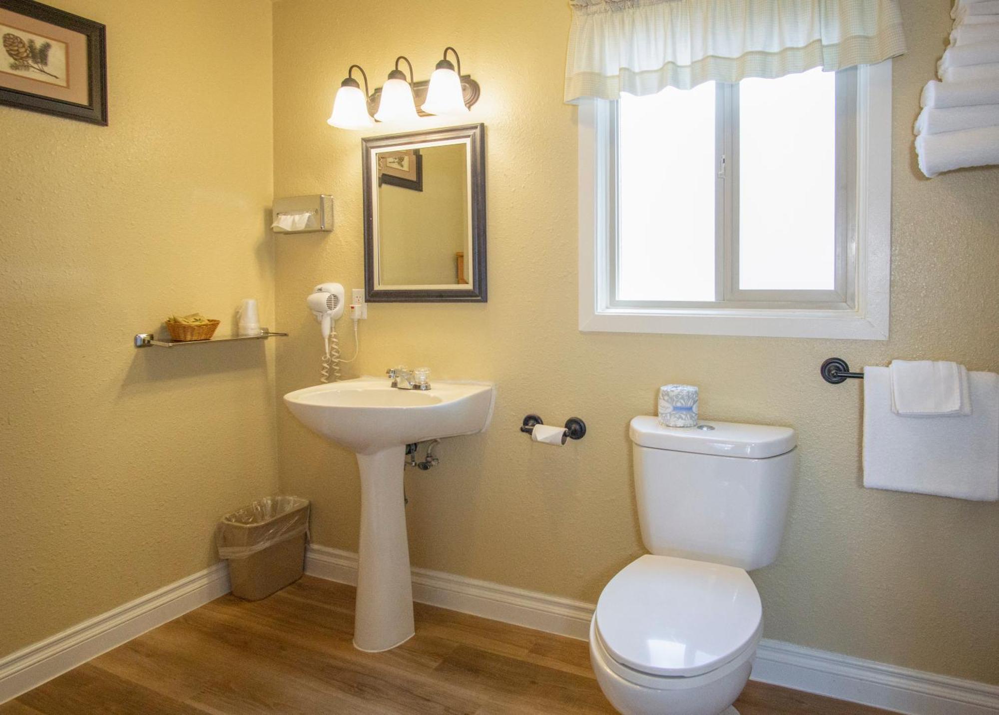 Green Gables Motel & Suites Burney 외부 사진