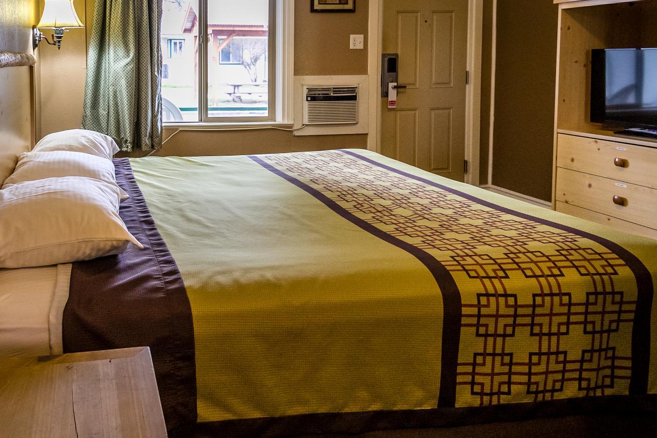 Green Gables Motel & Suites Burney 외부 사진